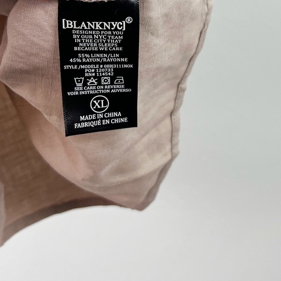 NWT BlankNYC Linen Blend Short Sleeve Button Front Romper Tan - Picture 7 of 7